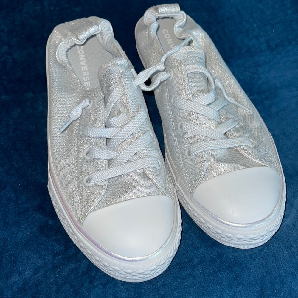 Slip on low top converse